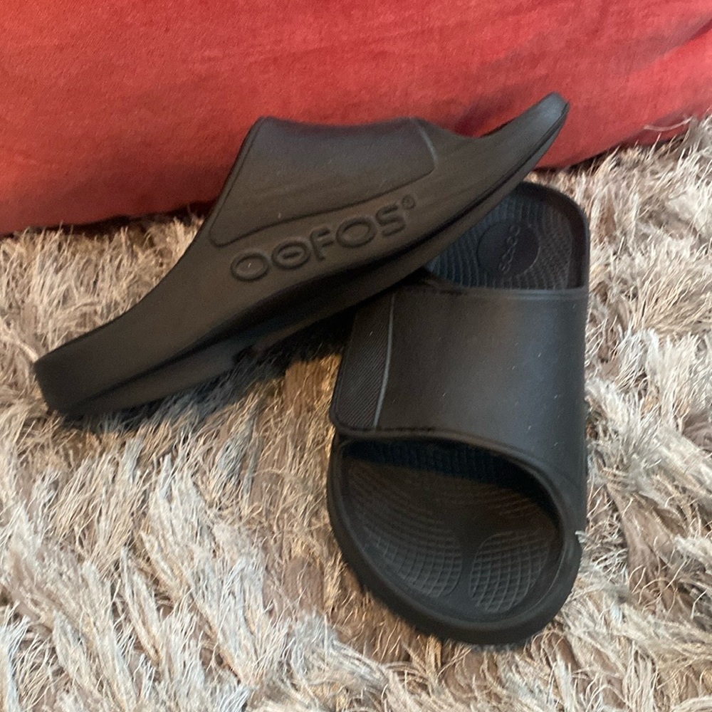 OOFOS Adjustable Slide Sandals - M8-W10 EU 41